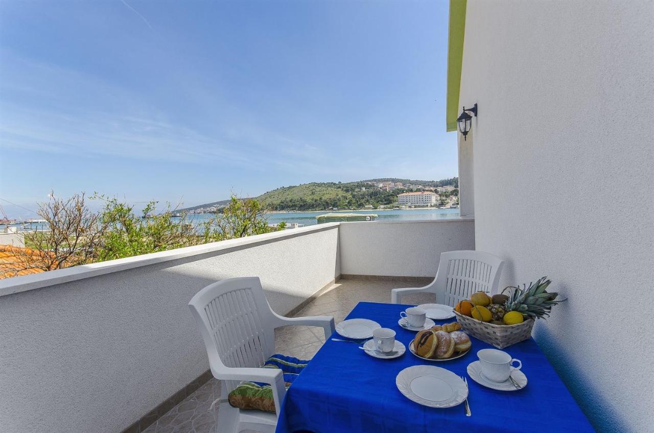 Apartments Branka Trogir Exterior foto